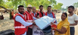 Bihar news Red Cross Society distributed relief material among seven fire affected families in Gudgudi Panchayat - Chief