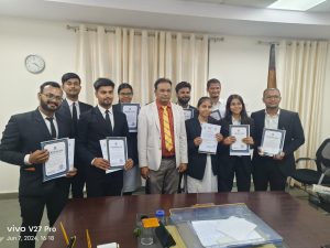 Prayagraj News: Moot court competition was organized by the students under the summer internship program under the direction of the Secretary, District Legal Services Authority.