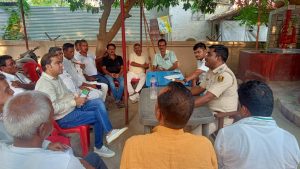 Bihar News-Peace Committee meeting was organized in the police station premises on the occasion of Bakrid festival.