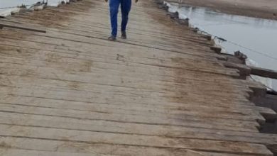 Agra News: Barrels removed from Kainjra Ghat bridge, traffic stopped