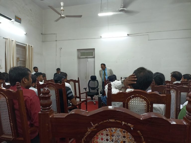 प्रयागराज समाचार :आगामी 13 जुलाई को आयोजित होने वाली राष्ट्रीय लोक अदालत में राजस्व, बैंक के ऋण, मोटर चालनी सहित अन्य वादों के सत्तर पर बल