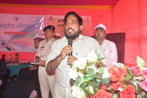 Bihar News-Complete the completeness campaign with promptness and honesty: DM