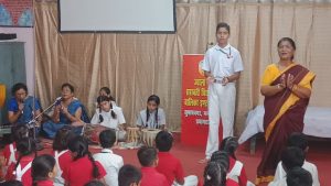 Prayagraj News : ग्रीष्मावकाश के बाद विद्यालय पुनः खुलने पर ज्वाला देवी सरस्वती विद्या मंदिर सुभाष नगर मंफोर्डगंज में सभी भैया बहनों का पुष्प वर्षा एवं रोली- टीका लगाकर किया गया स्वागत