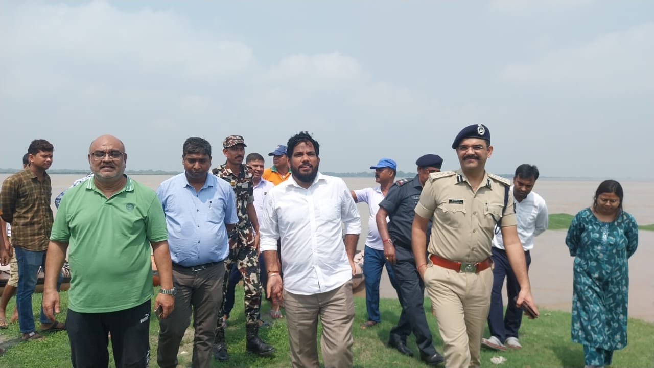 Bihar News- All officials should be in alert mode in view of the rising water level of Gandak