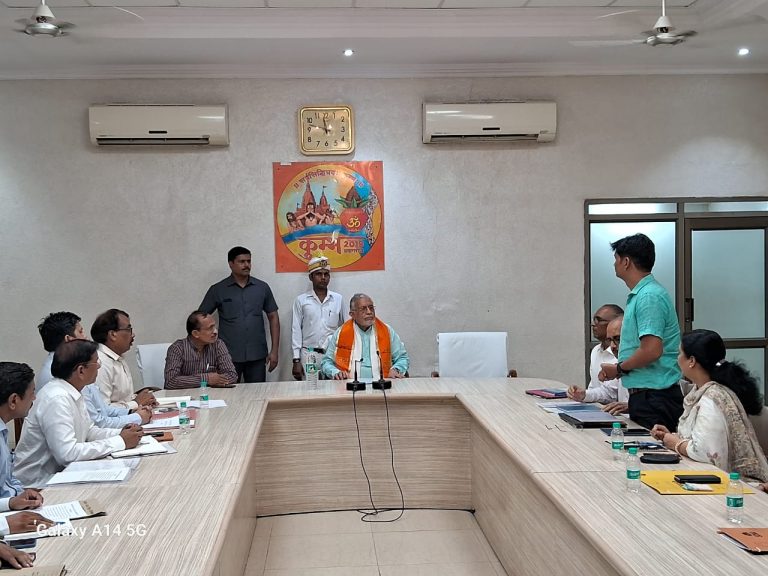 Prayagraj News :पेंशन एवं फैमिली पेंशन में अधिक भुगतान से सम्बंधित प्रकरणों पर शीघ्रता से रिकवरी की कार्यवाही सुनिश्चित करने के दिए निर्देश  
