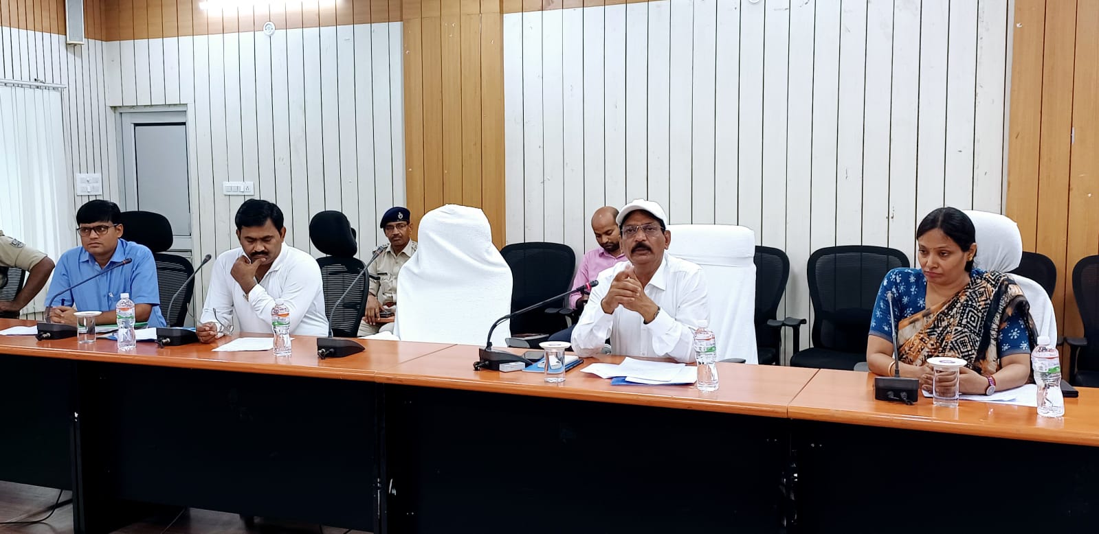 Bihar news बच्चों के कल्याण एवं उत्थान के लिए पूरी संवेदनशीलता के साथ करें कार्य : जिलाधिकारी