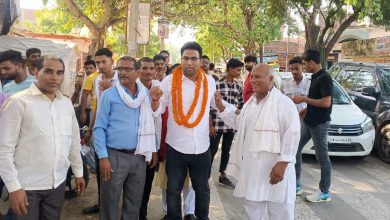 Ambedkar Nagar News Rakesh Singh reached the village on becoming the Assistant Commissioner, people started coming to his house to congratulate him