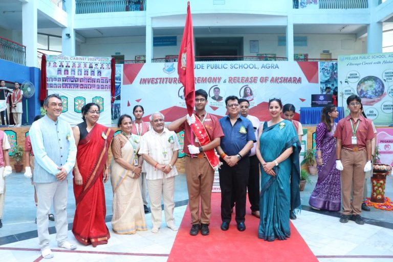 Agra News: The command of the newly formed student council was handed over to the future leaders in Prelude Public School, after the oath taking ceremony the courtyard echoed with the slogan of Jai Hind