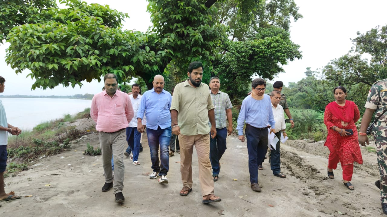 Bihar News-District Magistrate inspected Lalganj Basant Jehanabad Dam