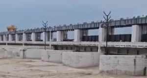 Bihar news Now heavy rains start scaring in West Champaran, water level of rivers increases, migration starts