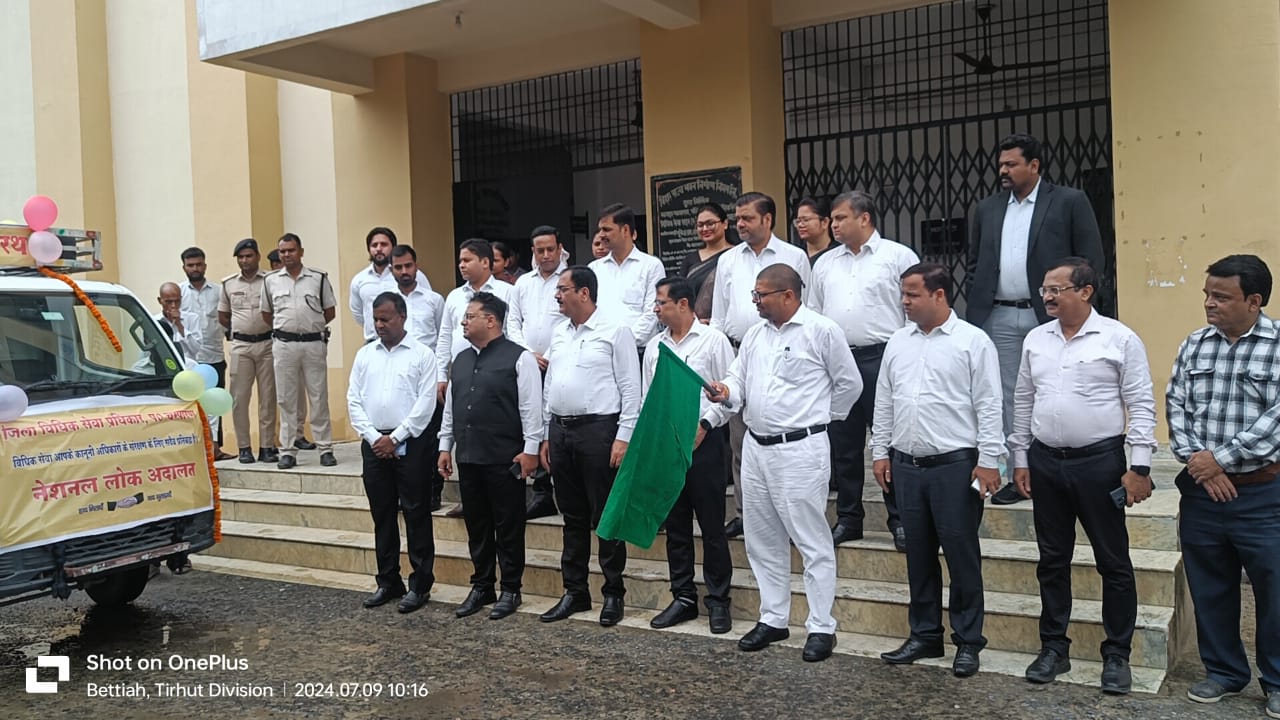 District judge flags off Bihar news campaign chariot