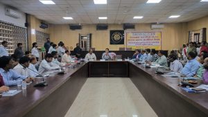 Prayagraj News: District Magistrate inaugurated the one-day orientation workshop organized by National Rural Livelihood Mission by lighting the lamp.