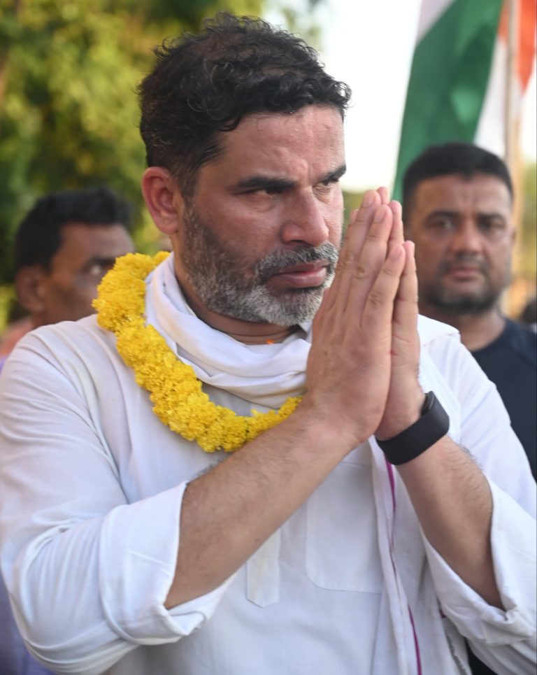 Bihar news Prashant Kishore expressed condolences on the murder of Mukesh Sahni's father, said - Today's Bihar government is not under the control of Nitish Kumar, this is the reason why the jungle raj of criminals is increasing.
