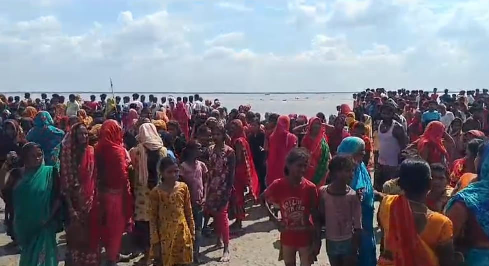 Bihar news Two children missing due to drowning in Gandak river, many saved their lives