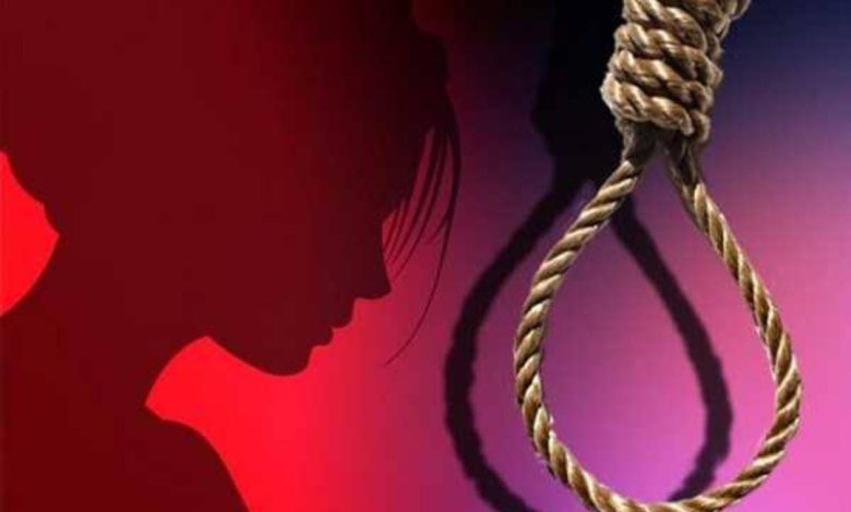 Bihar News: Body of a woman found hanging in suspicious condition