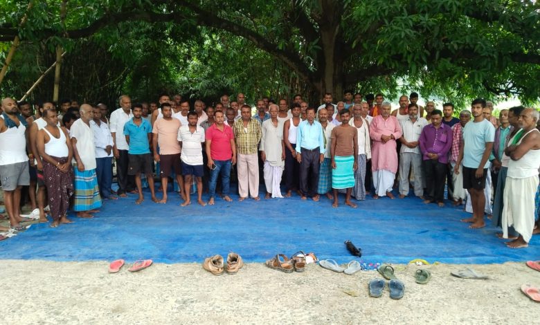 Bihar News- A condolence meeting was organized under the chairmanship of CPI-ML District Secretary Visheshwar Prasad Yadav in Shivganj village of Bahuara Panchayat on the death of elected Panchayat Samiti member of Hajipur BDC area number 29 Vijay Kumar Rai in a vehicle accident.