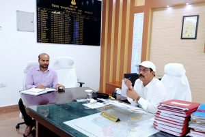 Bihar news Strict action will be taken against the PACs and millers who keep the CMR pending: District Magistrate
