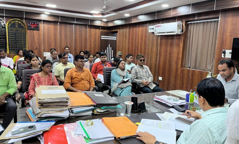 Bihar News-डीडीसी ने की स्वच्छता ही सेवा अभियान के सफल संचालन को लेकर बैठक
