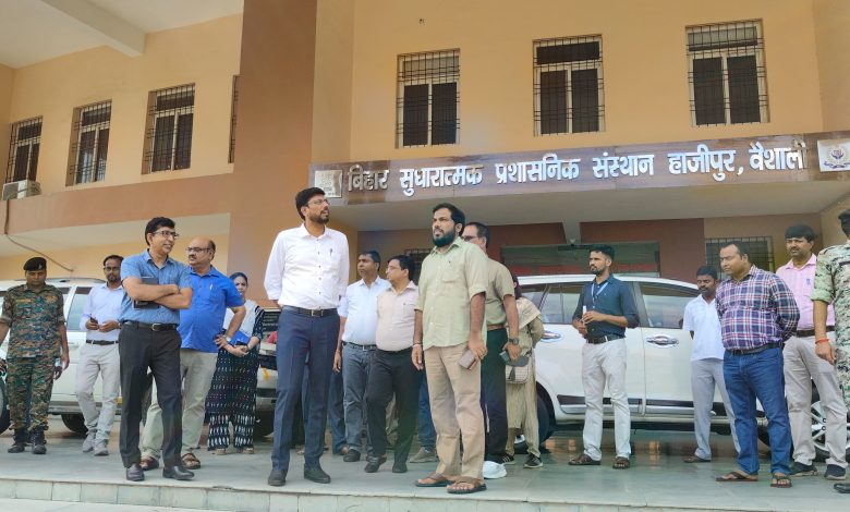 Bihar News- The aim of the "Cleanliness is service" campaign is to emphasize on cleanliness from district to panchayat: DM
