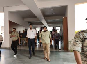 Bihar News- The aim of the "Cleanliness is service" campaign is to emphasize on cleanliness from district to panchayat: DM
