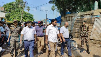 Bihar News-District Officer along with officials inspected the flood affected area of ​​Raghopur block