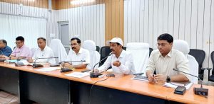 Bihar news District officials should work with energy, promptness and dedication: District Officer