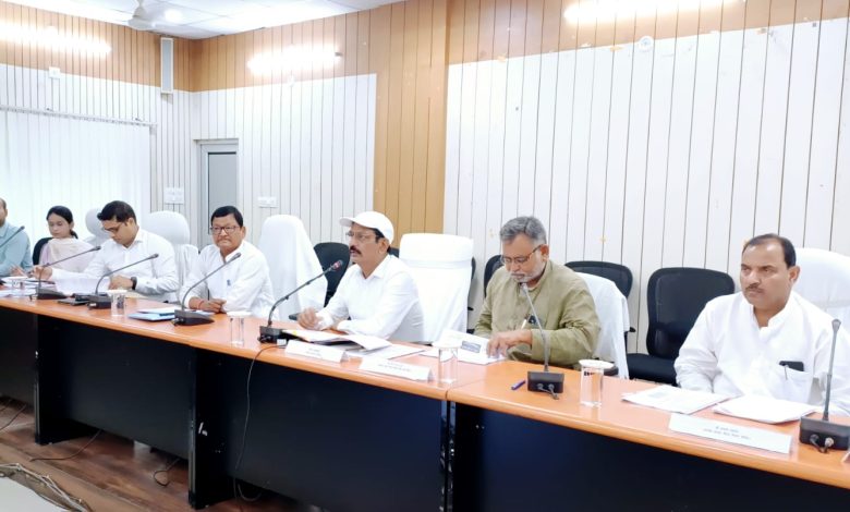 Bihar News- There will be overall development of Tharuhat area: District Magistrate