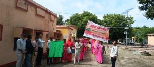 Ambedkar Nagar News Women Nutrition Diet and Child Development Department gave the message to the people by organizing a nutrition awareness rally Child Development Project Officer Vinod Kumar

