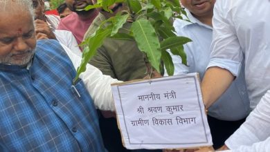 Bihar News- Shri Shravan Kumar, Honorable Minister inaugurated the Jeevika Bhawan built by MNREGA in Daulatpur Deoria Panchayat