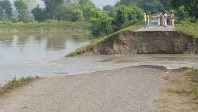 BiharNews PD ring dam under Bairia block is in good condition due to strong current of Gandak river, panic among villagers