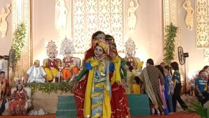 Agra News- जनकपुरी में मृदंग मंजीरों पर हरिनाम संकीर्तन पर खूब झूमें भक्तजन