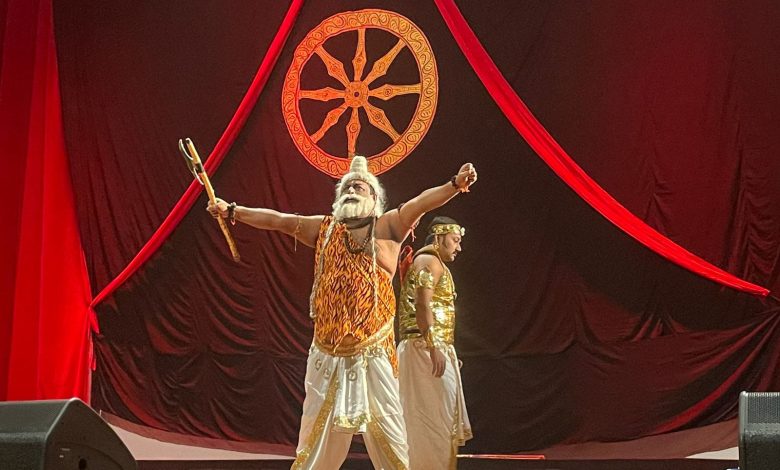 Bihar News Dramatic presentation of national poet Ramdhari Singh's famous composition "Rashmirathi"