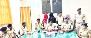 Bihar News- During vehicle checking, Shikarpur police arrested two criminals with a country-made pistol and three live cartridges