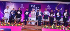 Agra News- Kerala Governor released Puran Dawar's biography book

