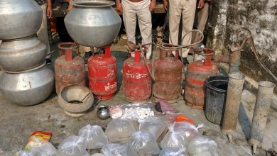 Bihar News- 110 liters of country-made liquor along with liquor making material and gas cylinder recovered