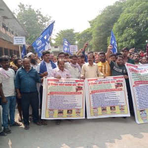 Bihar News Municipal Corporation of Bettiah should guarantee to install e-rickshaw and tempo tax boards at all squares and intersections - Laddu Kumar