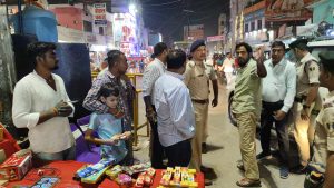 Bihar News- District Officer conducted a flag march to maintain peace in the city in view of Diwali
