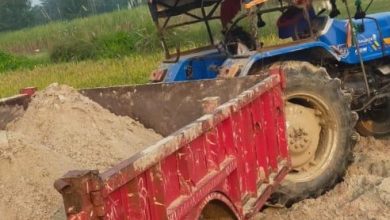 Bihar News One trailer of sand seized, driver arrested