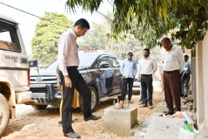 Prayagraj News: Divisional Commissioner along with all the officials inspected the works being done by PDA in view of Maha Kumbh 2025

