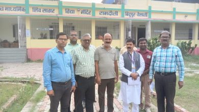 Bihar News-Member of Bihar Child Rights Protection Commission inspected the school in Hajipur