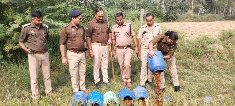 Lucknow News: 70 liters of illegal raw liquor and 450 kg of lahan recovered in Nagaram