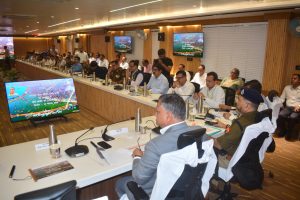 Prayagraj News: A meeting was held under the chairmanship of the Chief Secretary to organize Maha Kumbh-2025 as a grand, divine and digital Kumbh