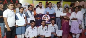 Prayagraj News: Jwala Devi Saraswati Vidya Mandir Girls Inter College Subhash Nagar won first place in the Rangoli competition organized by Dainik Jagran on the occasion of Dev Deepawali festival

