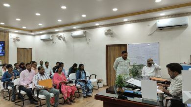Bihar News- District Officer, Vaishali Shri Yashpal Meena held a review meeting of the Industrial Department of Vaishali district today.