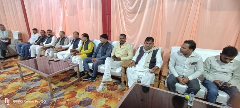 Ambedkar Nagar News- Honorable MLA of Alapur interacted with the local people by participating in local marriage ceremonies