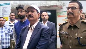 Bihar News- District Magistrate did a surprise inspection of PHC, Bhithaan