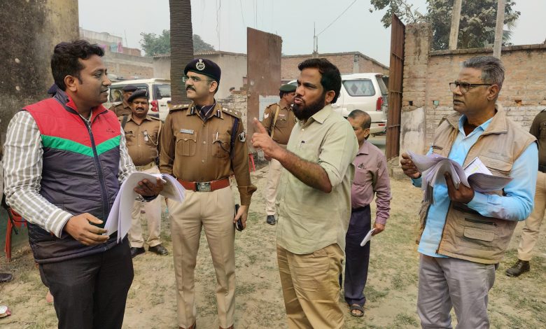 Bihar News-VVPAT was inspected by District Officer Mr. Yashpal Meena and
