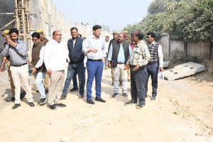 Prayagraj News: District Magistrate gave instructions to complete the work of Subedarganj Railway Over Bridge on Airport Road as soon as possible in view of Maha Kumbh