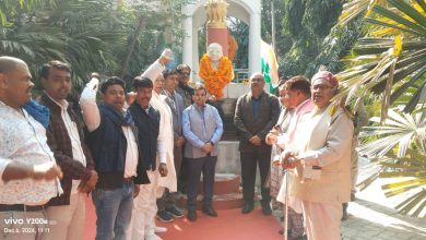 Bihar News-Dr. Ambedkar's death anniversary was celebrated in the Collectorate premises.