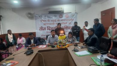 Prayagraj News : "Nutrition as well as studies program" was inaugurated in Prayagraj district by lighting a lamp by the Chief Development Officer.